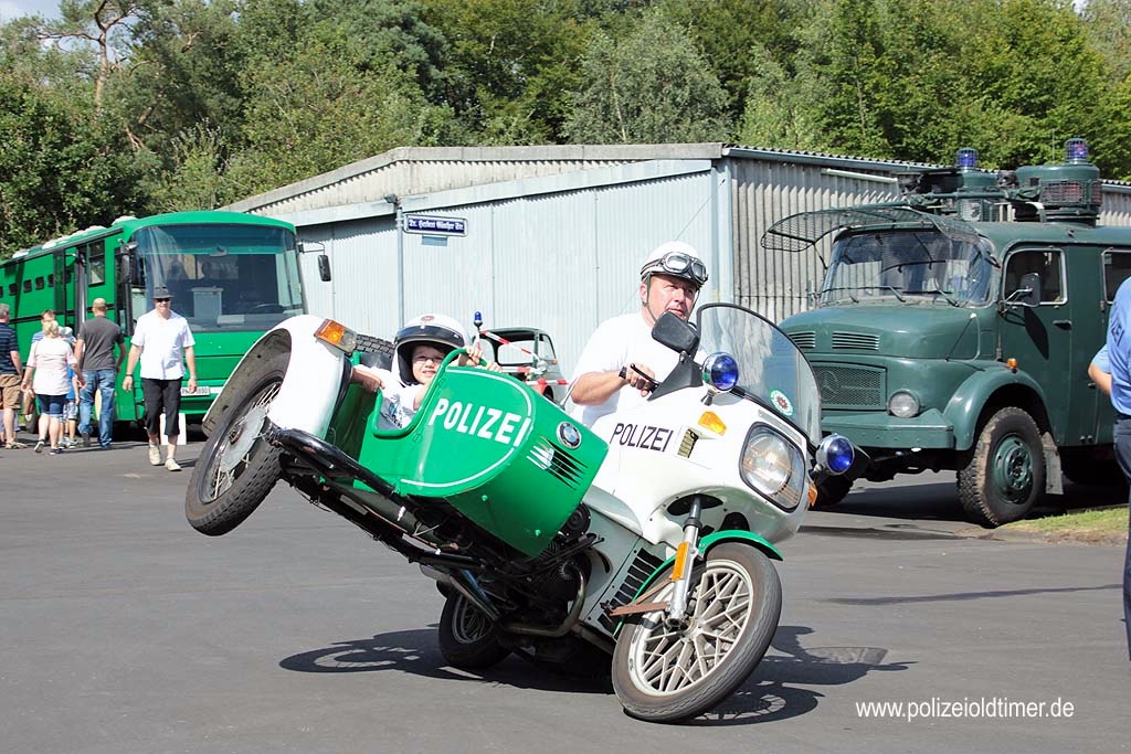 Sommerfest-Polizeioldtimer-Museum_2012 (340).jpg